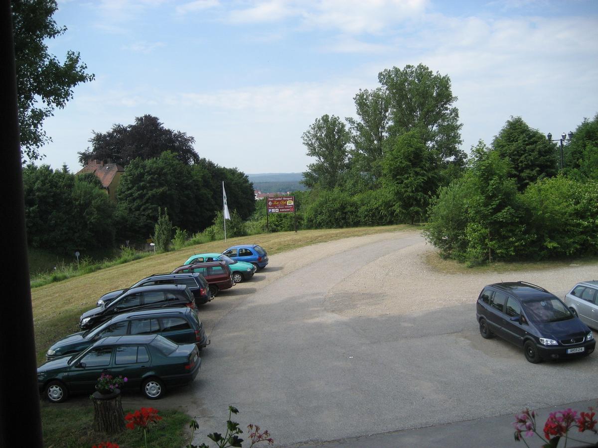 Hotel-Gasthof "Zum Bartl" Sulzbach-Rosenberg Exterior photo